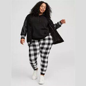 Torrid - Full-Length Sweater Legging in Black & White Buffalo Plaid​
